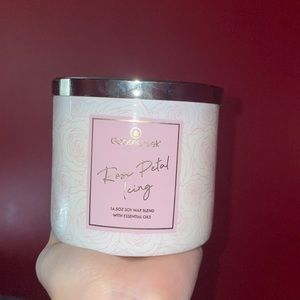 Goose Creek Rose Petal Icing 3 Wick Candle